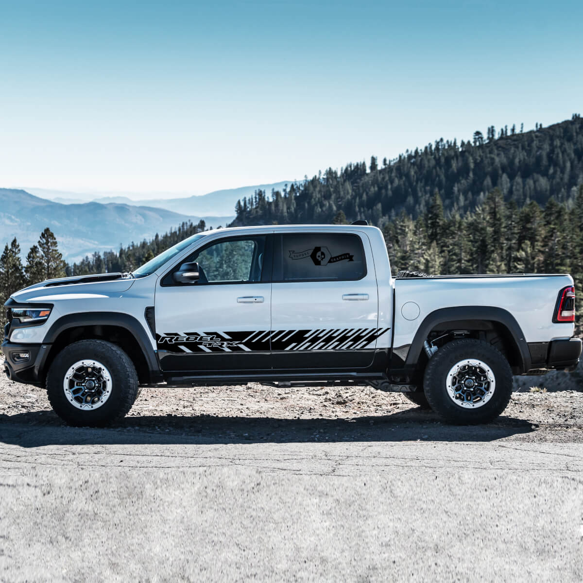 Paar Dodge Rebel TRX 2021+Deurzijstreep Grunge Truck Vinyl Sticker Sticker Grafisch
