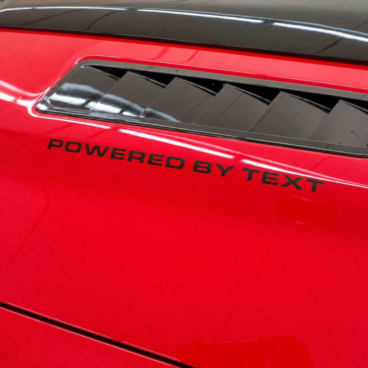 Aangedreven door "Custom Text" Motorhood Vinyl Sticker Set voor Musclecar Musclecarmodel GT
