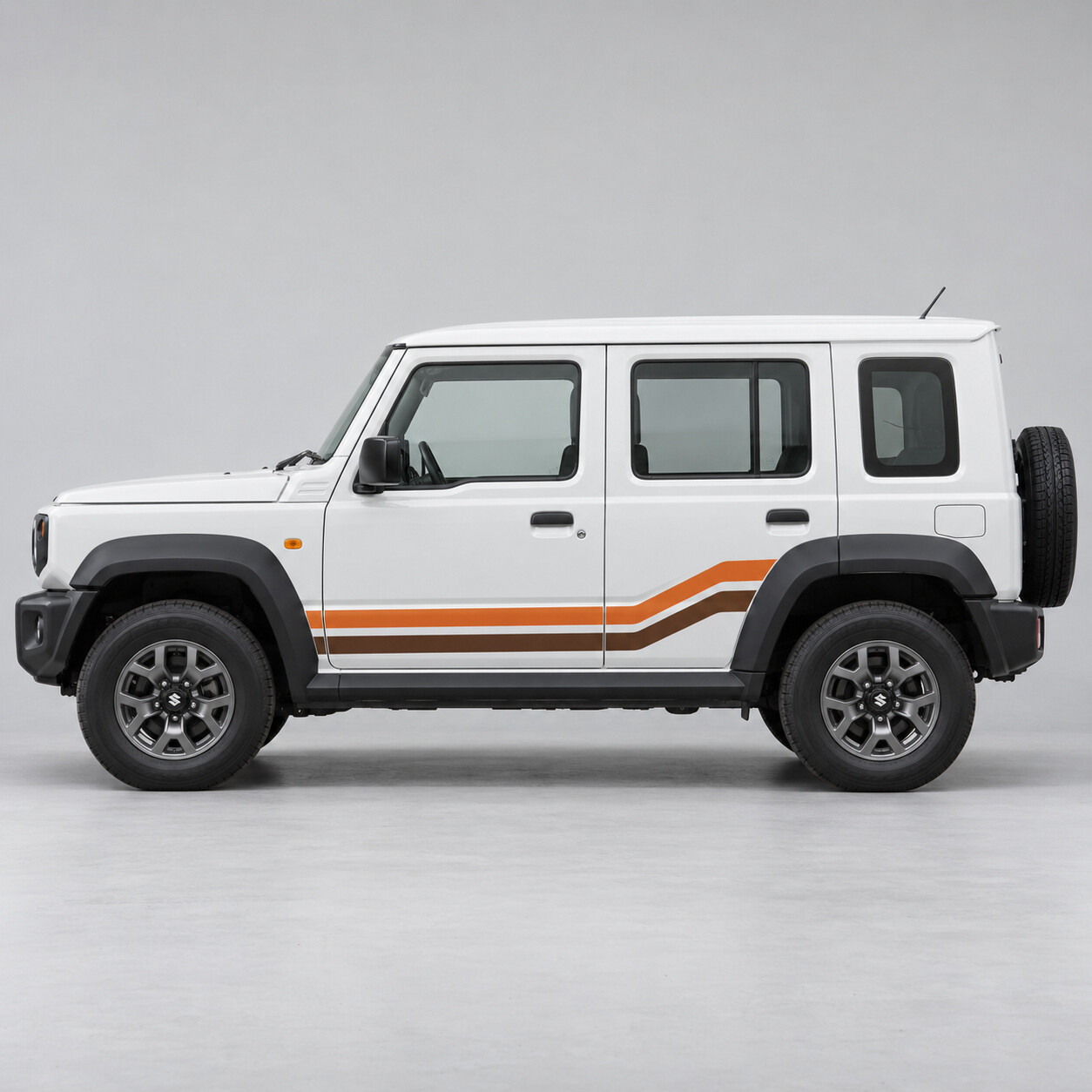 Dubbel diagonaal zijvinyl decalset voor Maruti Suzuki Jimny Alpha Vijfdeurs 2023