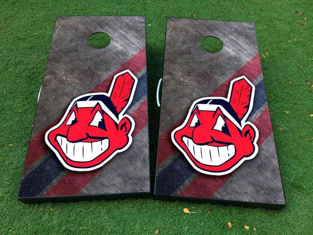 Set vinylwrapstickers voor cornholebord in stijl van Cleveland Baseball-mascotte