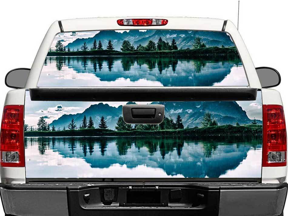 Mountains Lake Landschap Achterruit of Achterklep Vinyl Sticker voor Vrachtwagens