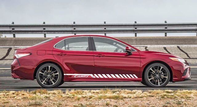 Racing zijstrepen vinyl decalset voor Toyota Camry 2012-2018