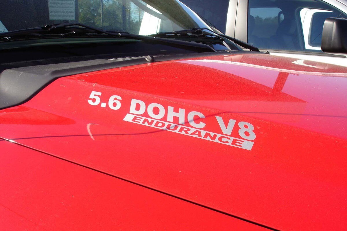 5.6 DOHC V8 Endurance Motorkap Vinyl Decal Set voor Nissan Titan