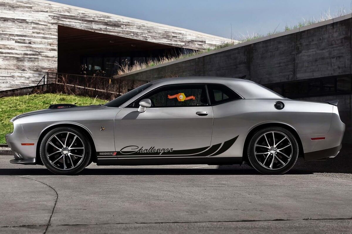 DODGE CHALLENGER 2x Racing Stripe grafische vinyl body sticker sticker logo 2 kleuren
