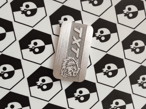 SRT Supercharger Style CNC Aluminum Custom TXT Cat — Embleem (universeel)
