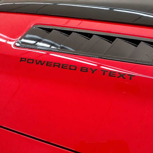 Aangedreven door "Custom Text" Motorhood Vinyl Sticker Set voor Musclecar Musclecarmodel GT