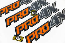 PRO-4X Vinyl sticker voor Nissan Titan_2