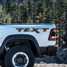 Aangepaste tekst topografisch stijl bedvinyl set voor Dodge Ram Rebel 1500 TRX_3