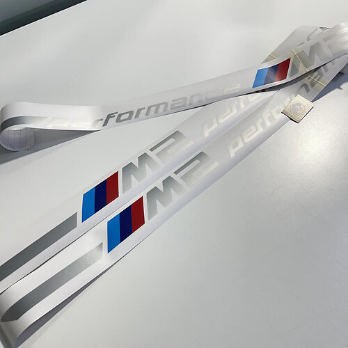 2x 2023 BMW M2 G87 M Performance zilveren strepen vinyl sticker
