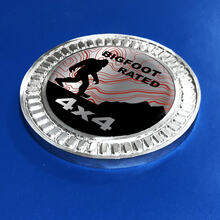 3D-badge Bigfoot Rated Mountains Topografische lijnen Metalen aluminium embleem
 2