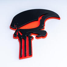 Punisher-stijl schedel 3D spatbordbadge-embleem_5