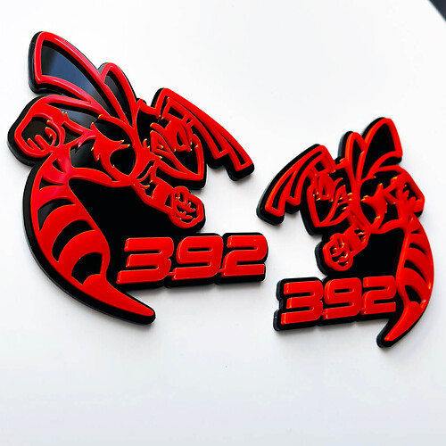 Hornet Bee 392 3D-badge grijs versus rood spatbordbadges embleem
