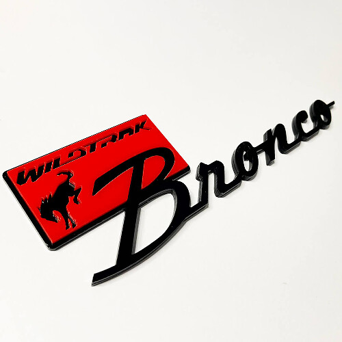 Bronco Wildtrak spatbordbadges achterklepembleem 3D-badge zwart versus rood
