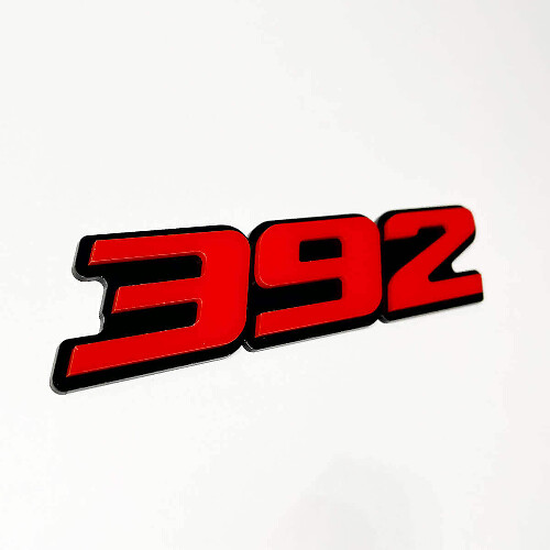 392 Raised 3D Red and Black — Embleem (spatbord, achterklep, grille)