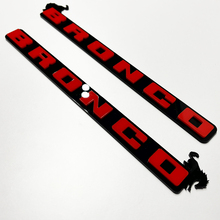 Bronco Fender voorgrille-badges achterklepembleem 3D-badge zwart versus rood
 3
