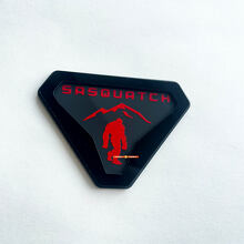 Sasquatch Yeti Bigfoot 3D spatbord- of achterklep-embleem_4