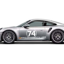 Zijstrepen Kit grafische sticker voor Porsche 911 Turbo S 992.2 ter ere van 50 jaar Porsche.
 2