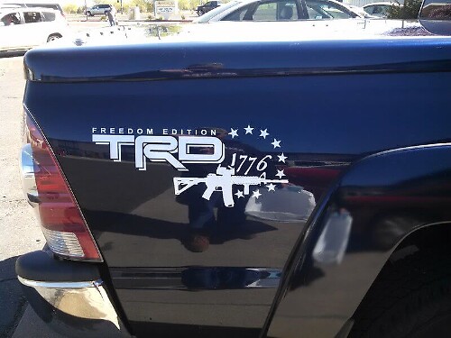 TRD Style Freedom Edition 1776 Zijbed Vinyl Decal Set voor Toyota Tacoma