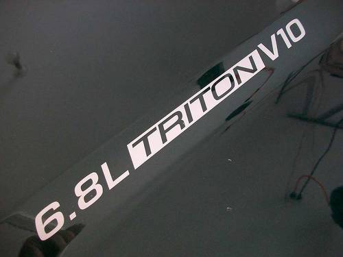 6.8L Triton V10 (paar) Hood decals sticker embleem Ford F250 F350 SD Excursion