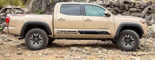 Toyota TACOMA 2016 Wild Mountains stijl grafische zijstreep sticker sticker
