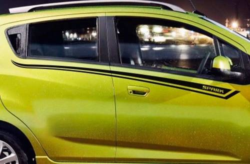 Chevrolet Spark zijstreep grafische sticker deurlijn sticker