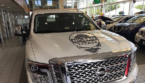 2 Truck vinyl motorkap sticker Nissan Titan grafische schedel off-road 5.6L logo