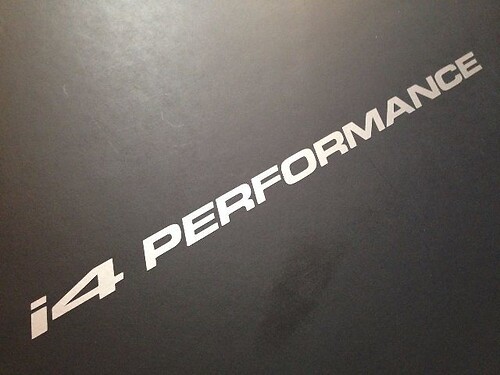 (2) i4 PERFORMANCE vinylsticker autoruitsticker geschikt voor Honda, Chevy, Toyota
