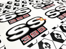 SS Stickers Decals 396 Camaro Chroom Rood Zwart Wit Spatbord NICE
 2