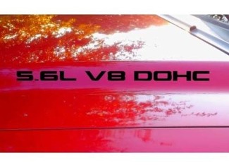 Motorkap sticker x2 5.6L V8 DOHC tekst sticker