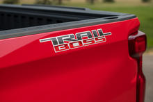 2 - Nieuwe 2019 Chevrolet Silverado 1500 Custom Trail Boss 4WD 4X4 stickers stickers
 2