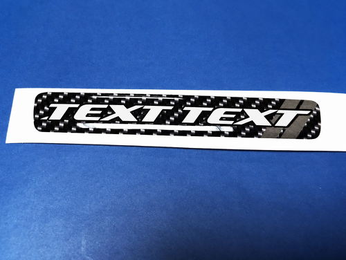 Scat Pack Style TEXT TEXT Grey Carbon Fiber Domed Strip — Vinylsticker (stuurwiel) voor Dodge Challenger