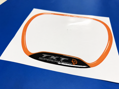 SRT Hellcat Style Orange Supercharged Custom TXT Cat Domed Trim Ring — Vinylsticker (stuurwiel) voor Dodge Challenger