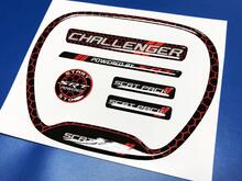 Set van Challenger SRT Scat Pack Honeycomb Red stuurwiel TRIM RING embleem koepelvormige Sticker Decal Charger Dodge Scatpack
 3