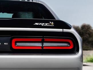 Scat Pack Challenger of Charger SRT Powered badge embleem koepelvormige sticker Dodge Witte kleur Grijze achtergrond Scatpack

