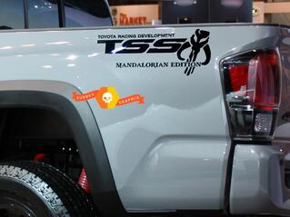 TSS Mandalorian Edition Off Road Racing Vinyl Sticker Sticker voor Toyota Tacoma Tundra
