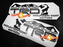 Paar TRD Mountains Goat Edition Side Vinyl Decals Stickers voor Toyota 4Runner Tundra Tacoma FJ Cruiser
 2