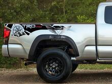 TRD 4x4 Compass Mountain Bedside Vinyl Decal Kit voor Toyota Tacoma_2