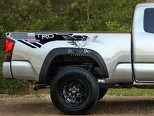TRD 4x4 PRO Sport Off Road USA Flag Side Vinyl Stickers Sticker geschikt voor Tacoma 2013 - 2020 of Tundra 2013 - 2020
 2