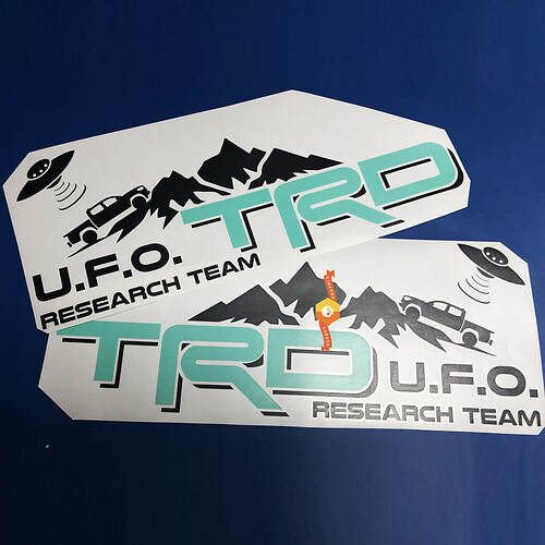 Paar TRD UFO -onderzoeksteam Side Vinyl -stickers Stickers voor Toyota Tacoma 2 kleuren

