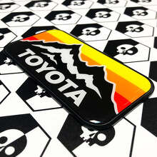 Toyota Mountains Retro Vintage Badge Embleem Bolle Sticker Decal met Hoge Impact Polystyreen 2