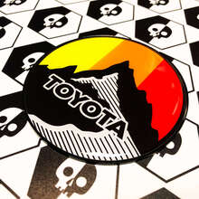 Nieuwe Toyota Sun Mountains Vintage kleuren badge embleem koepelvormige sticker sticker met slagvast polystyreen
 2
