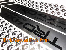 TRD 4x4 OFF ROAD Black Matte en Black Gloss Side Vinyl Stickers Sticker geschikt voor Tacoma 2013 - 2020 of Tundra 2013 - 2020
 2