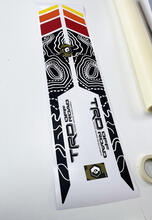 Paar TRD Sport PRO Off Road Vintage kleuren Topografische kaart Contourlijnen strepen voor Tacoma Side Vinyl Stickers Sticker geschikt voor Toyota Tacoma 2005-2020
 2